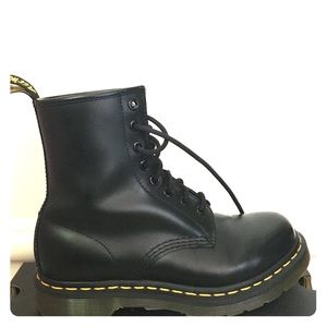 Women’s Dr. Martens 1460 Smooth